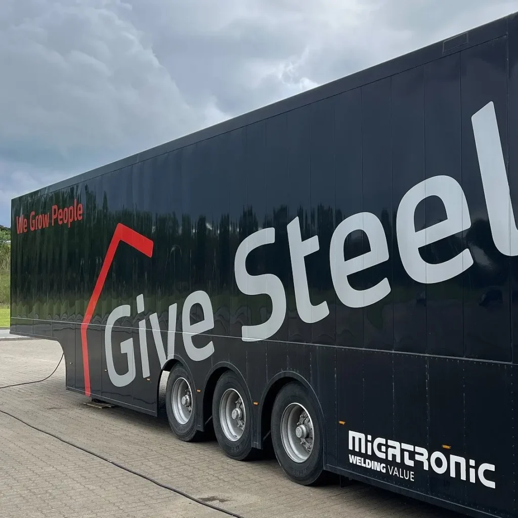 Give Steels svejsetrailer.