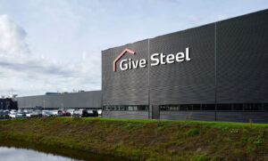 Reformkommisssionens formand fremhæver bl.a. Give Steel