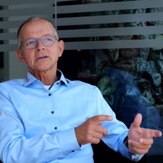 Screenshot fra interview af adm. direktør i Give Steel og stifter af GROW, Torben Larsen.